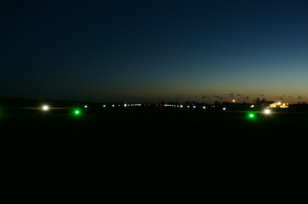 Vue de la piste de nuit